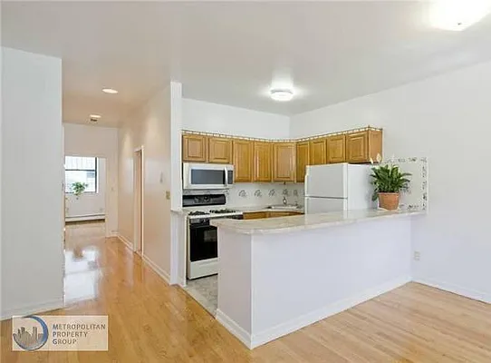 Rented by Metropolitan Property Group | media 16