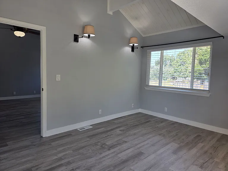 780 W Cotati Ave — Photo 36