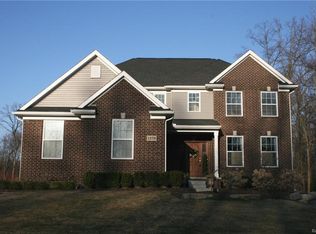 1379 Xanadu Ct, Brighton, MI 48114