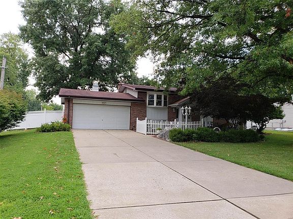 2nd image of 302 Elmgrove Ave