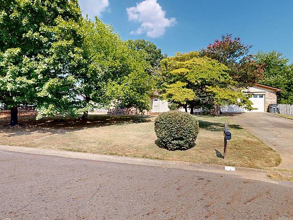 5th image of 106 Torrey Ct