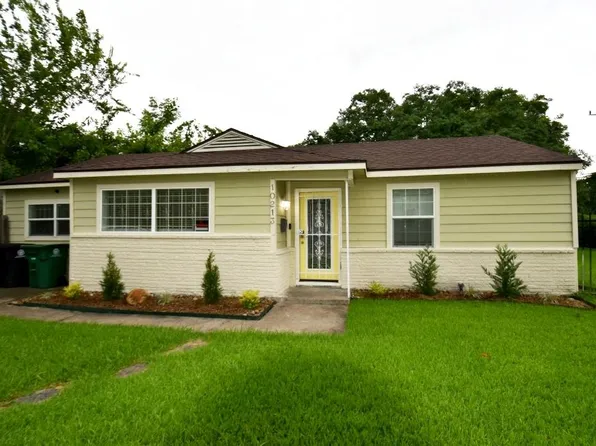 10213 Fairland Dr, Houston, TX 77051