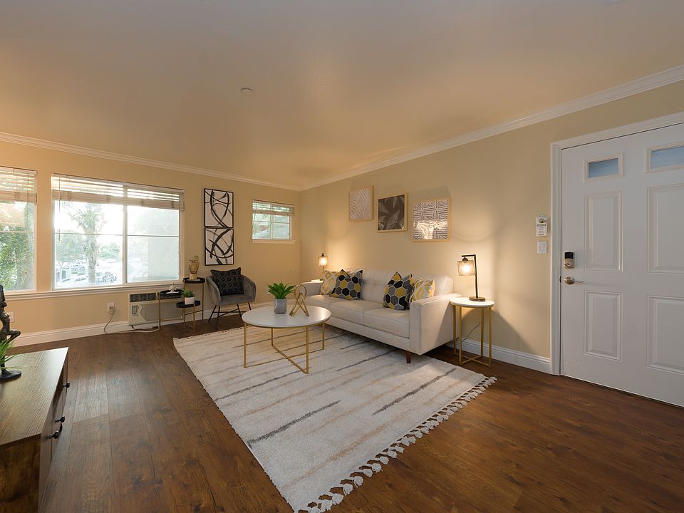 1st image of 2601 Cortez Dr Unit 3206