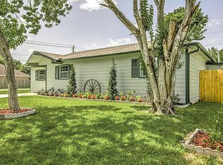 2101 Estate Dr, Deer Park, TX 77536