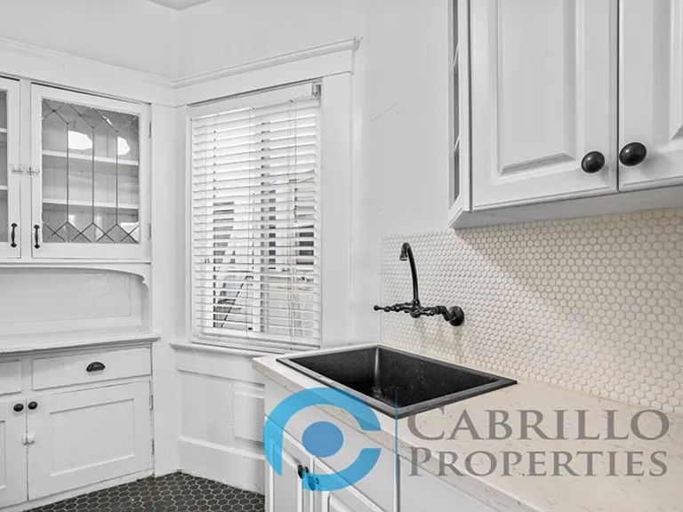 Casa Blanca Apartments — Photo 36
