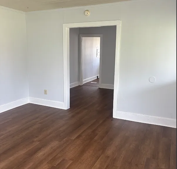230 W Wood St — Photo 4