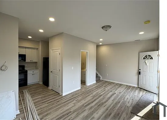 2 bed, 900 sqft, $1,470 — Photo 3