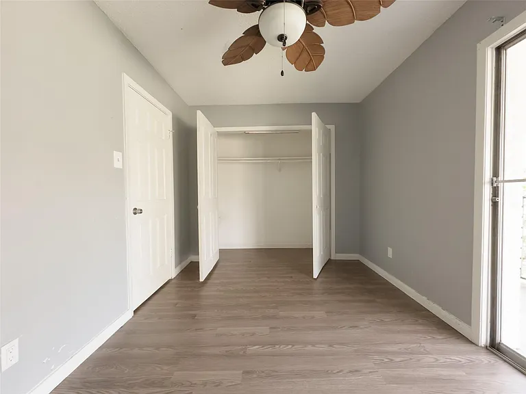 122 N Iowa Ave #4 — Photo 7