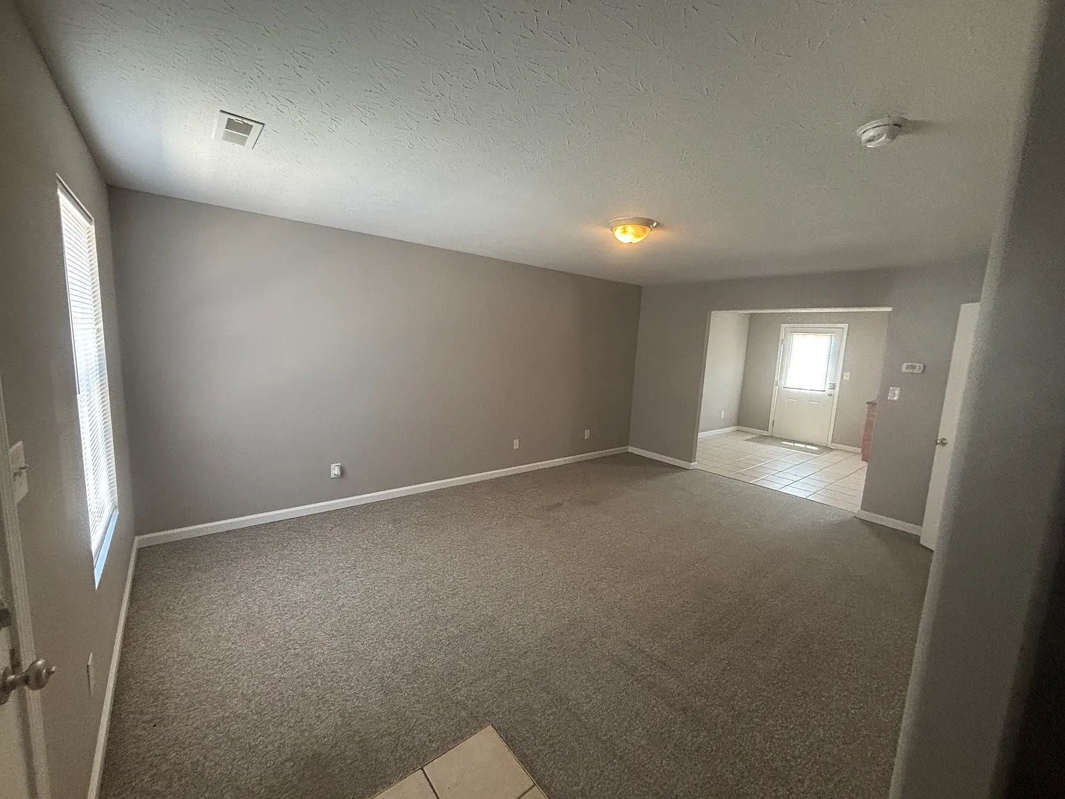 2 bed, 1.5 bath, $850 — Photo 3