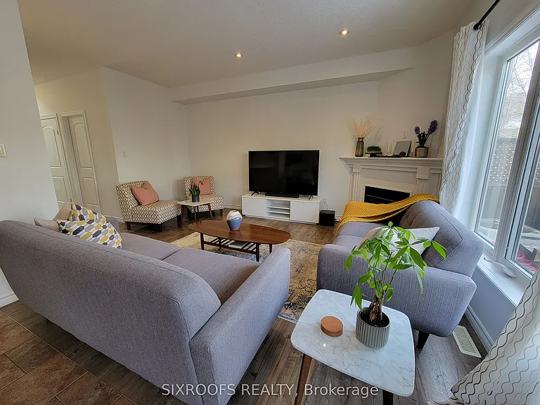 2089 Beaverbrook Ave #12 — Photo 8
