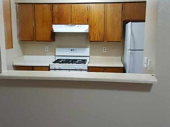 2nd image of 2110-B Blue Meadow Dr
