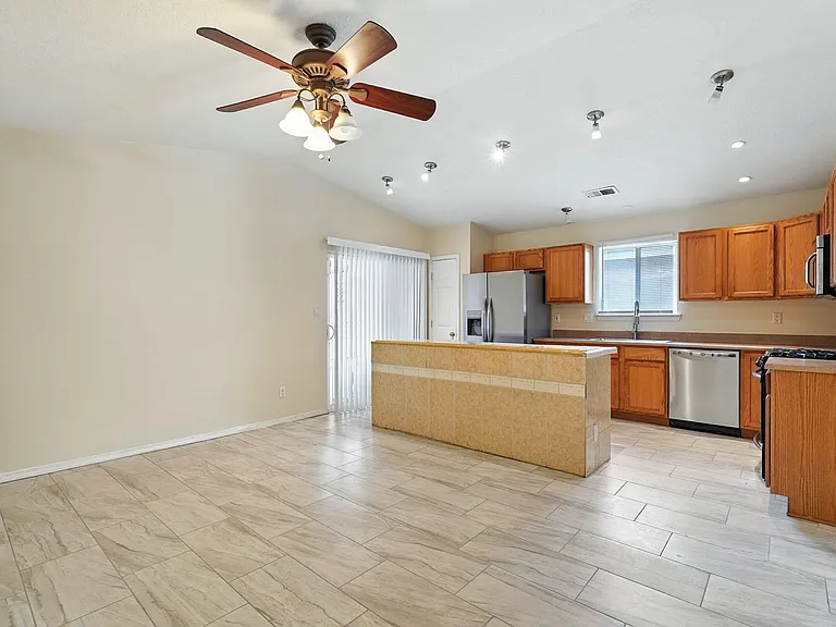 6505 Evesham Rd NW — Photo 13