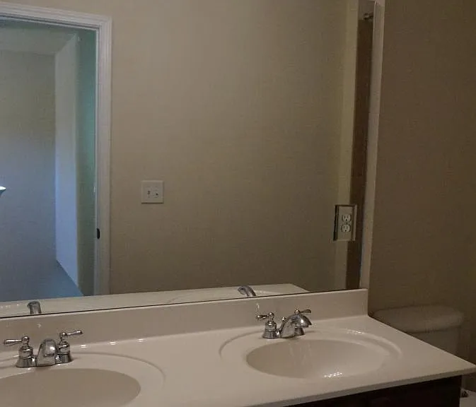 Double vanity in full guest bathroom