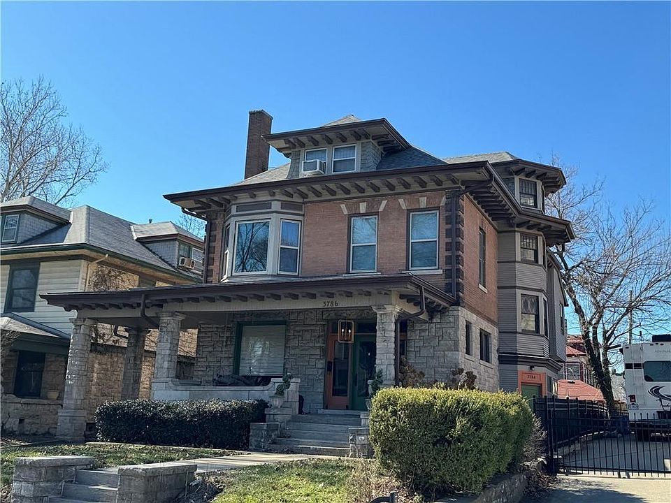 1st image of 3784 Washington St