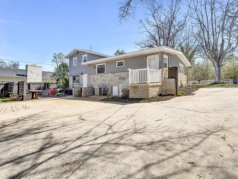 237 Old Grove Rd — Photo 26
