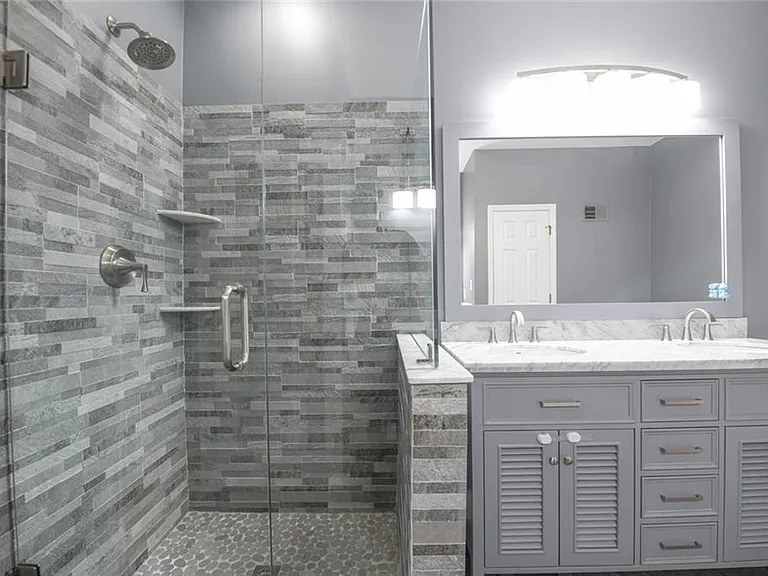304 Bridle Path — Photo 17