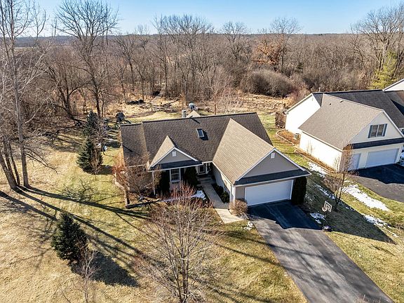 4th image of 651 Genoa St