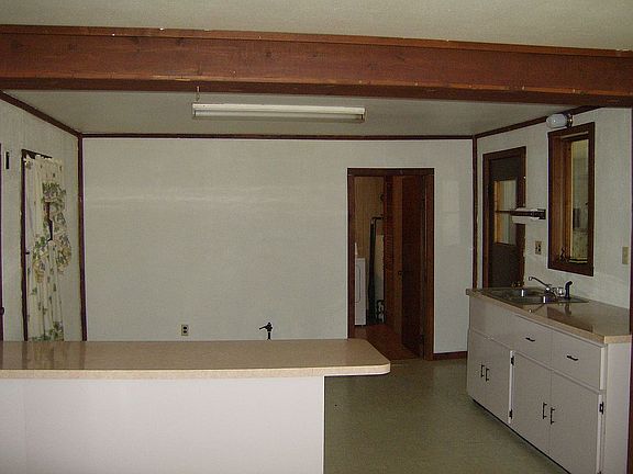 5th image of 2202 Superior Ave