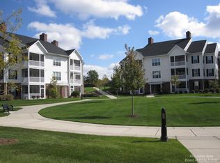 1047 E Summerfield Glen Cir, Ann Arbor, MI 48103