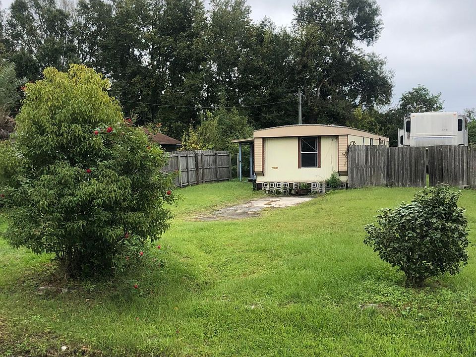 2nd image of 857 Wyolen St