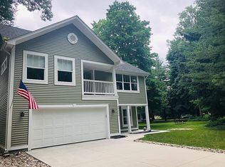 39322 Parkwood Ave, Sterling Heights, MI 48313
