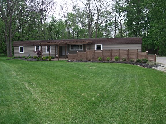 3rd image of 249 Denison Dr