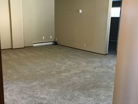 2nd image of 101 E Fremont Ave #B