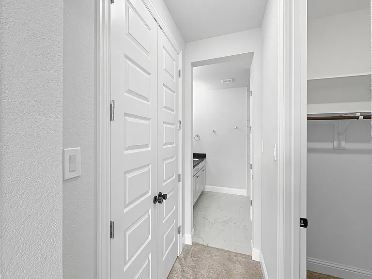 9525 Thorncrown Ln — Photo 15