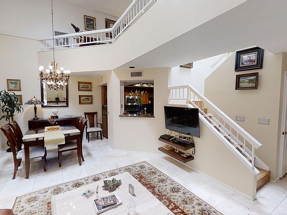 5th image of 109 E Beck Ln