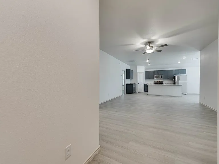 8206 E County Road 111 — Photo 3
