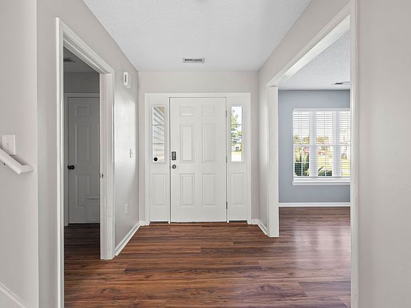 2nd image of 209 Bluebird Ct