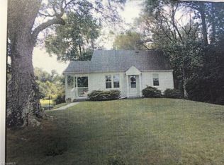 714 NE Old Hollow Rd, Winston Salem, NC 27105