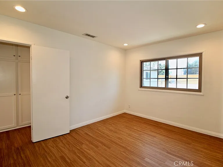 6951 Simpson Ave #10 — Photo 6