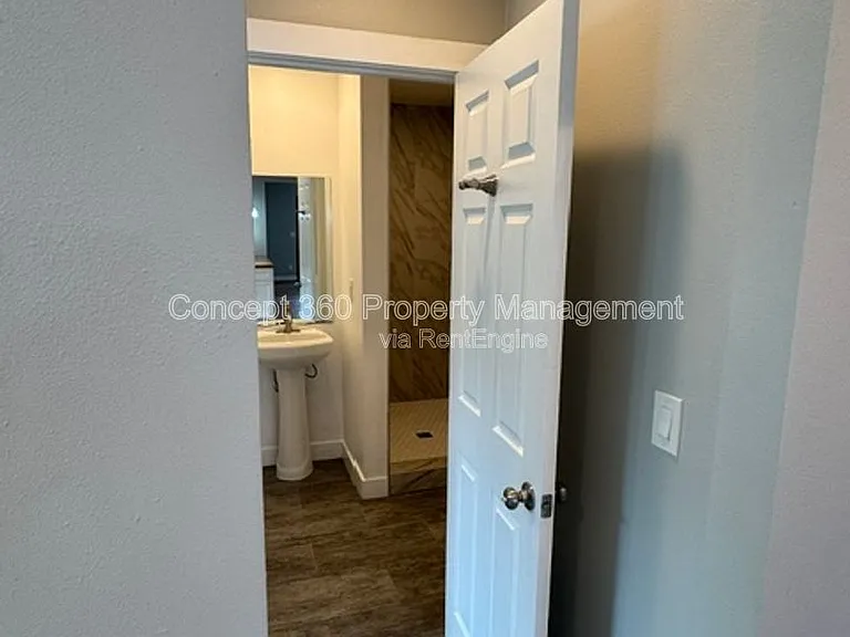 144 Primrose Ave #1 — Photo 33