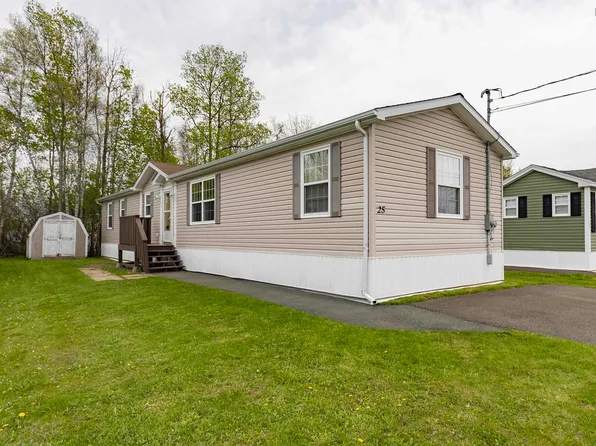 25 Pinehurst St, Amherst, NS B4H 4X5