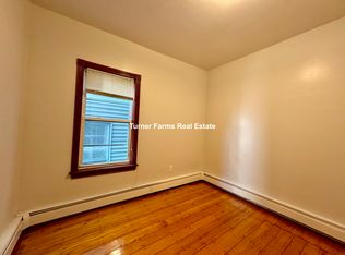 19 Monmouth St #2B, Boston, MA 02128
