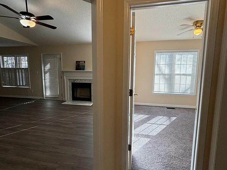 804 Yorkshire Dr — Photo 18