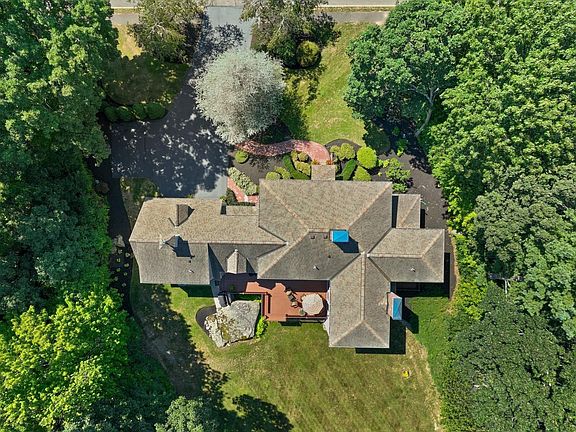 3rd image of 60 Cosma Rd