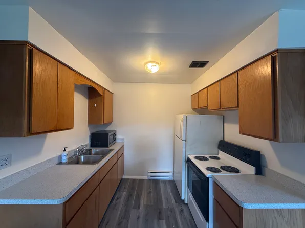 608 Van Buren St APT G, Wilmington, IL 60481