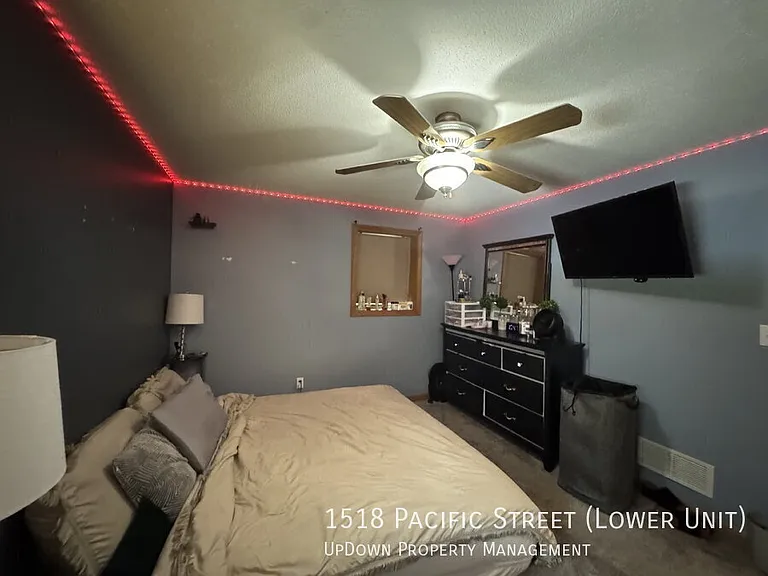 1518 Pacific St — Photo 13