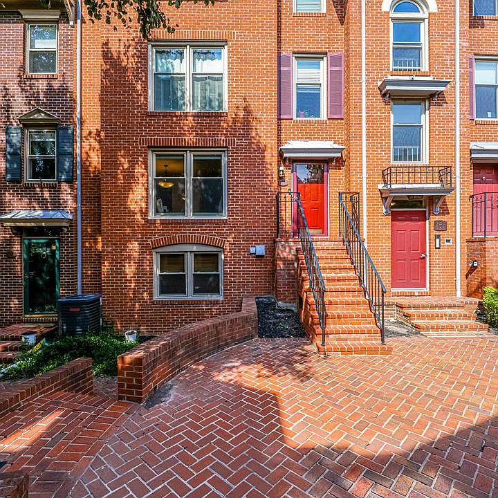 1st image of 532 Colecroft Ct #4-3