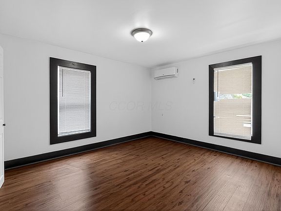 3rd image of 1613 Arlington Ave