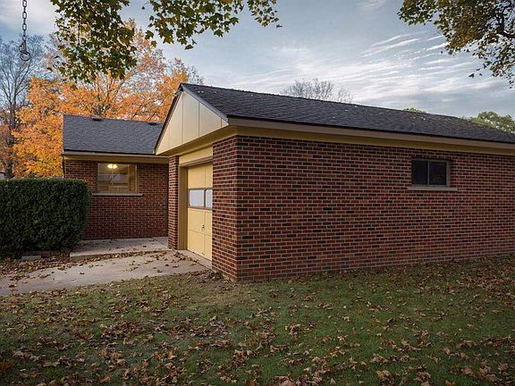 4th image of 1841 Virnankay Cir