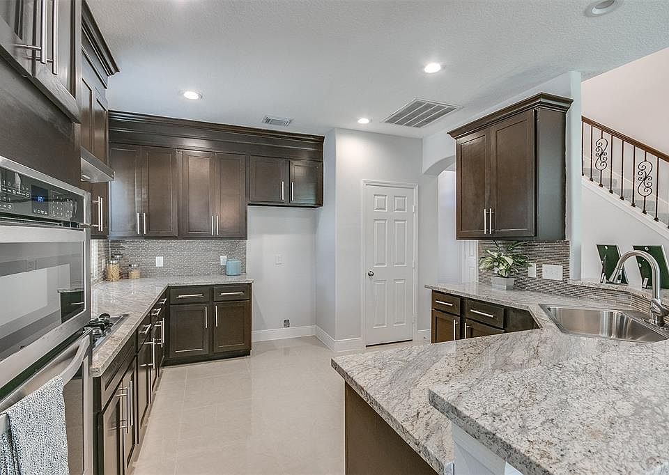 1st image of 5511 Medallion Pointe Ct