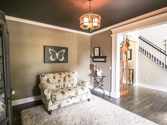 3rd image of 15283 Oak Hollow Dr