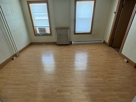 4th image of 216 S 1st St APT B