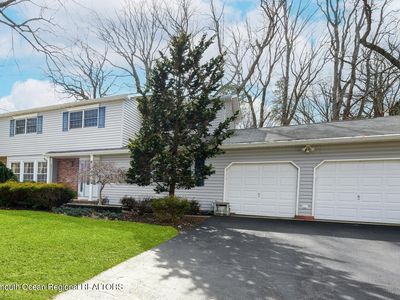 5 Lindsay Drive, Morganville, NJ, 07751