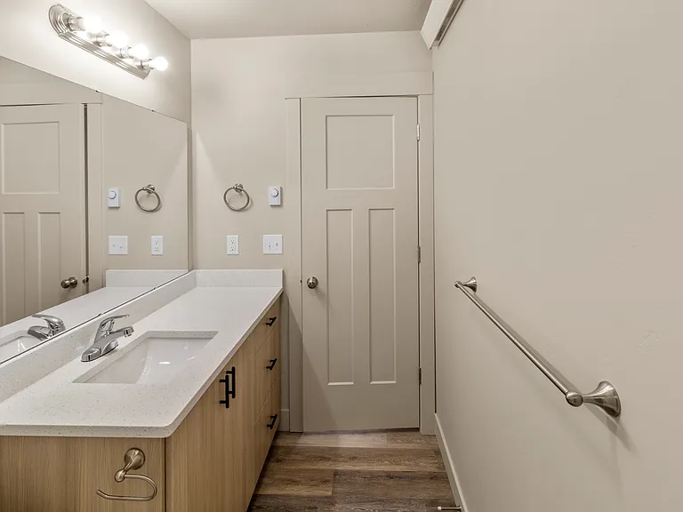 3573 Colt Cir — Photo 9