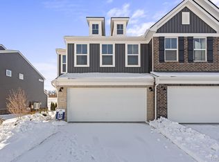 1531 Arcadia Dr, Milford, MI 48381