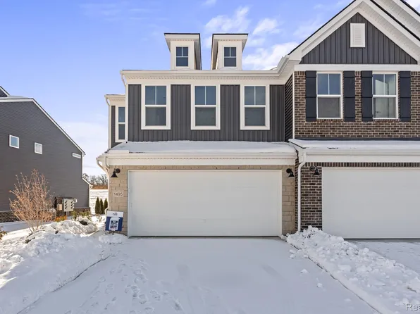 1495 Arcadia Dr, Milford, MI 48381